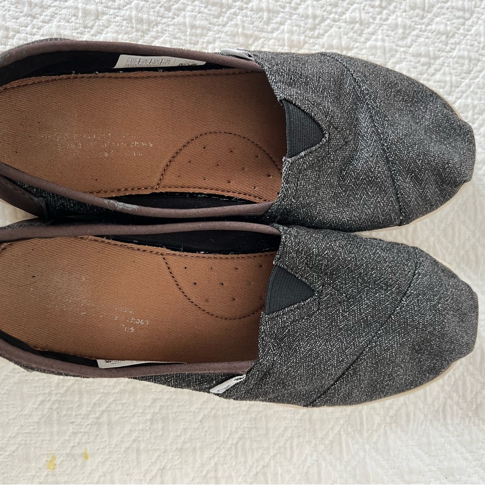 Gray Slip-On Tom’s Shoes